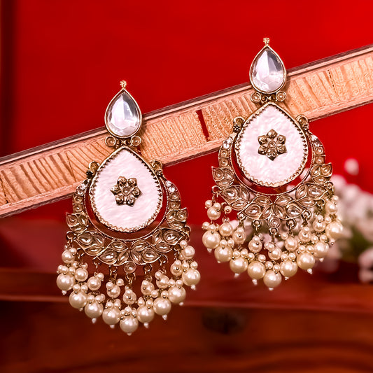 Suhana Chandbali Earrings - Golden