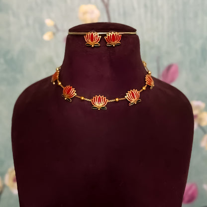Minimal Lotus Necklace Set