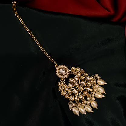 Meethika Pearl Kundan Necklace Set - Golden