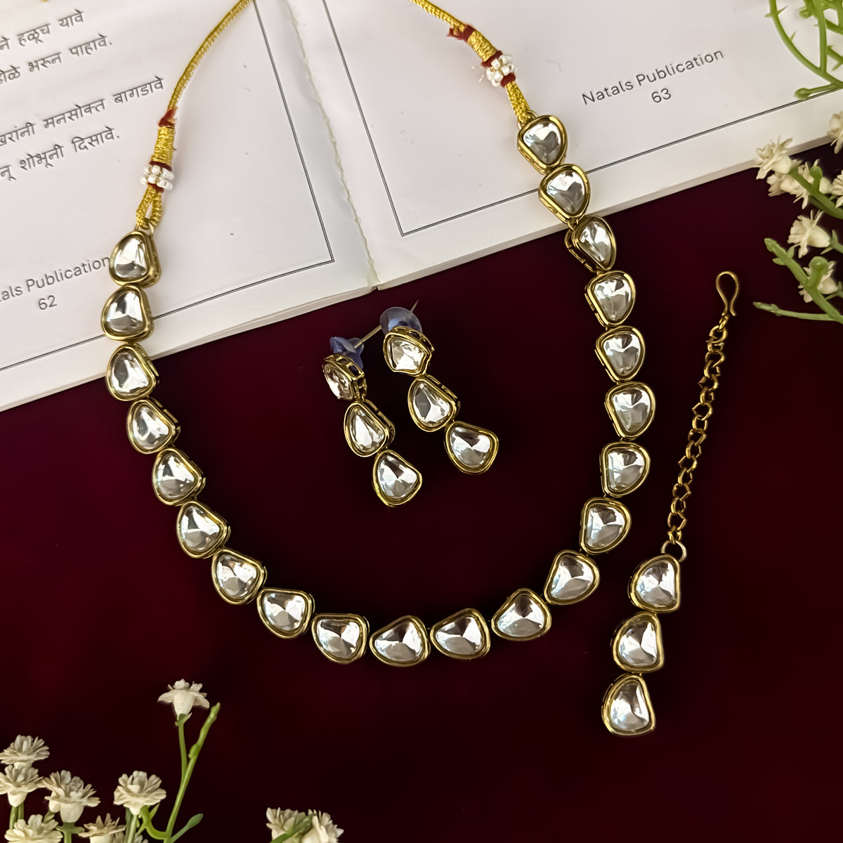 Golden Pakhi Uncut Kundan Necklace Set