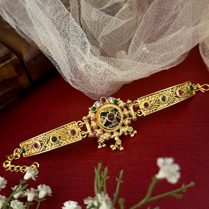 Green Kavya Fusion Kashmiri Rajwadi Ghungroo Adjustable Bracelet