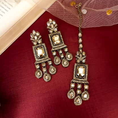 Golden Shehneel Kundan Choker Necklace Set