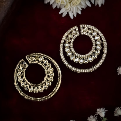 Rabiya Kundan Stud Earrigs - Golden/Ivory