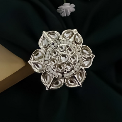 Vanya Dabi kundan Adjustable Ring