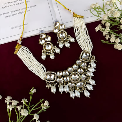 Golden Sarahna Uncut Kundan Necklace Set