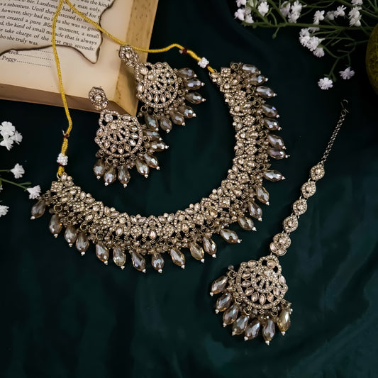 Kunja Jadau Necklace Set - Golden