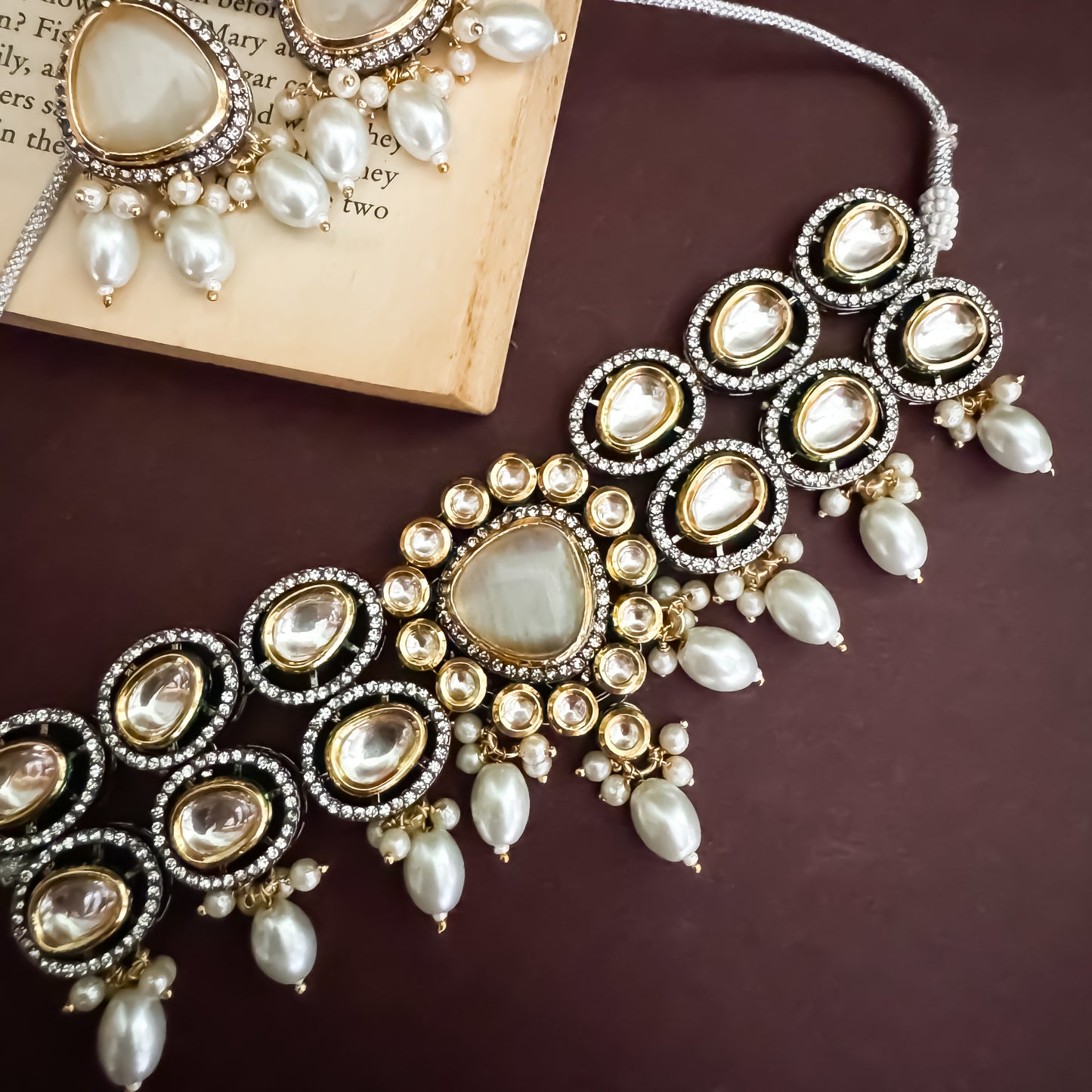 Devyani Kundan Necklce Set-Golden