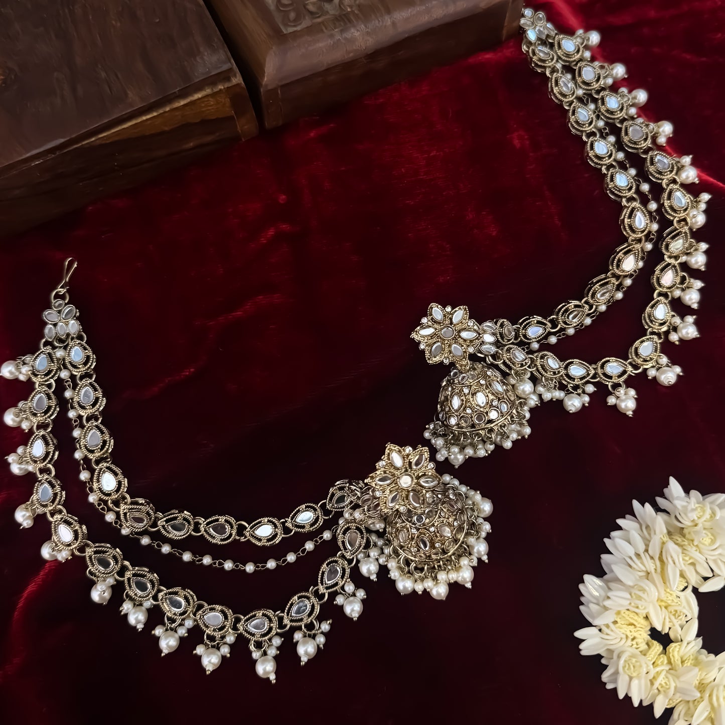 Reem Kundan Necklace Set with Detachable Sahara Earrings - Golden