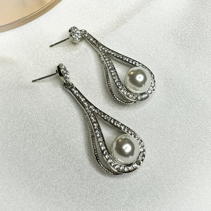 Joisha Pearl Dangler Earrings