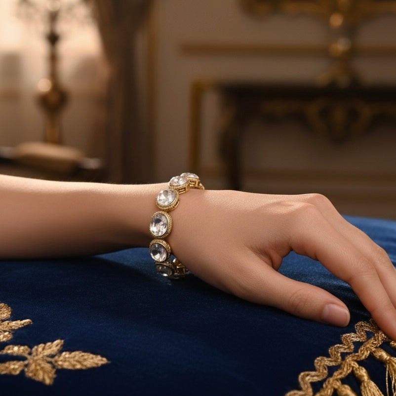 Shrenu Kundan Openable Bracelet/Kada - Golden