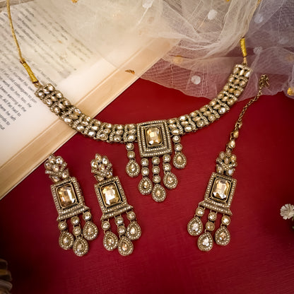 Golden Shehneel Kundan Choker Necklace Set