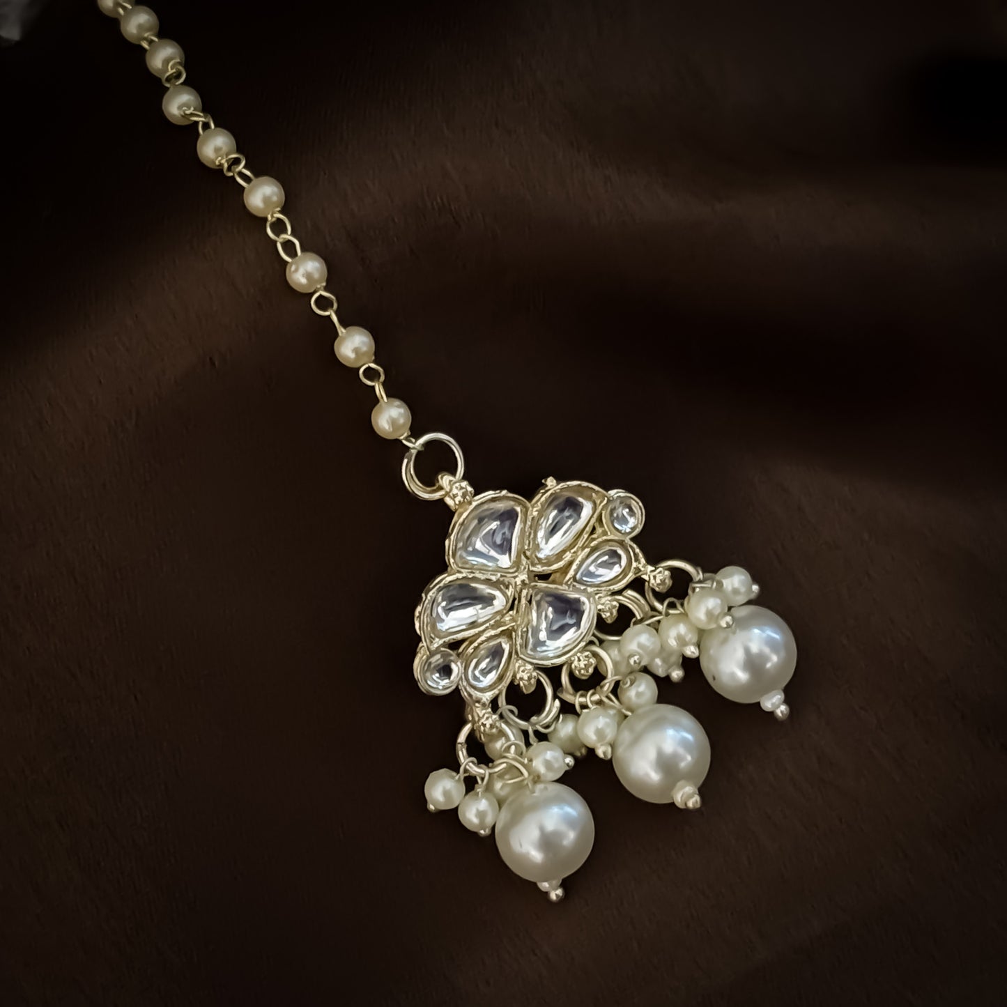 Arveen Pearl Kundan Necklace Set - Golden