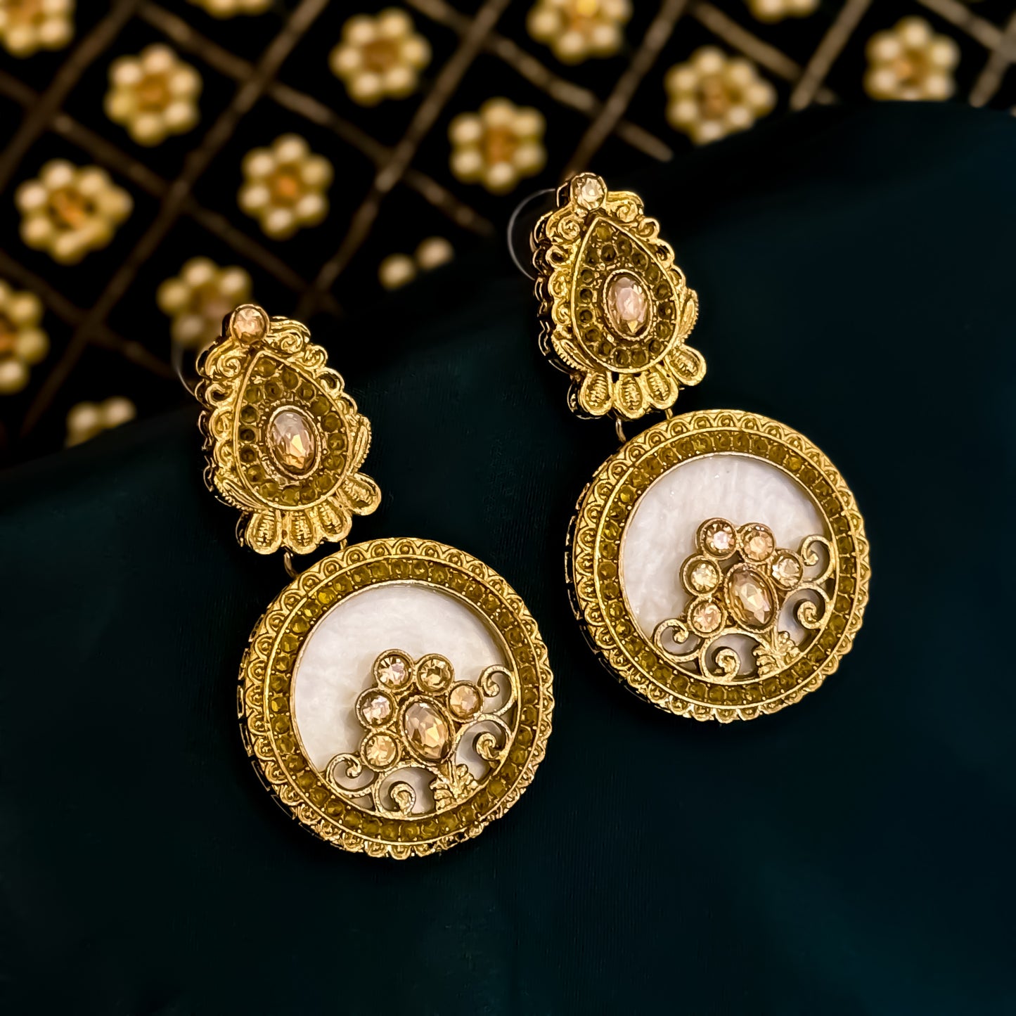 Itika Jadau MOP Chandbali Earrings - Golden