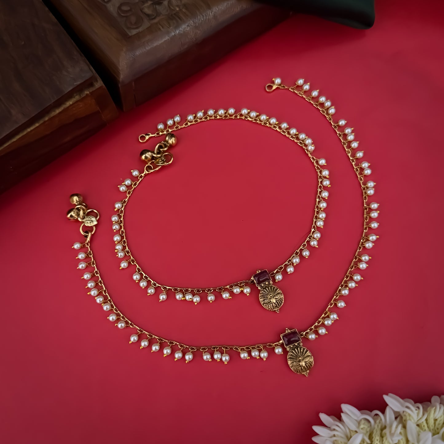 Malvika Pearl Gold Anklet - Golden & Pink