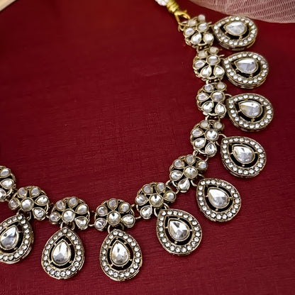 Golden Snigdha Kundan Choker Necklace Set