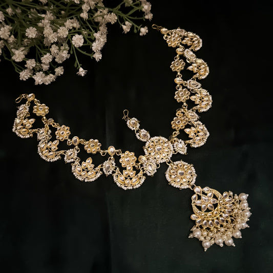 Anaska Dabi Kundan Chand Seeshpatti/Mathapatti with Teeka - Golden