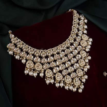 Shameena Premium Kundan Necklace Set - Golden
