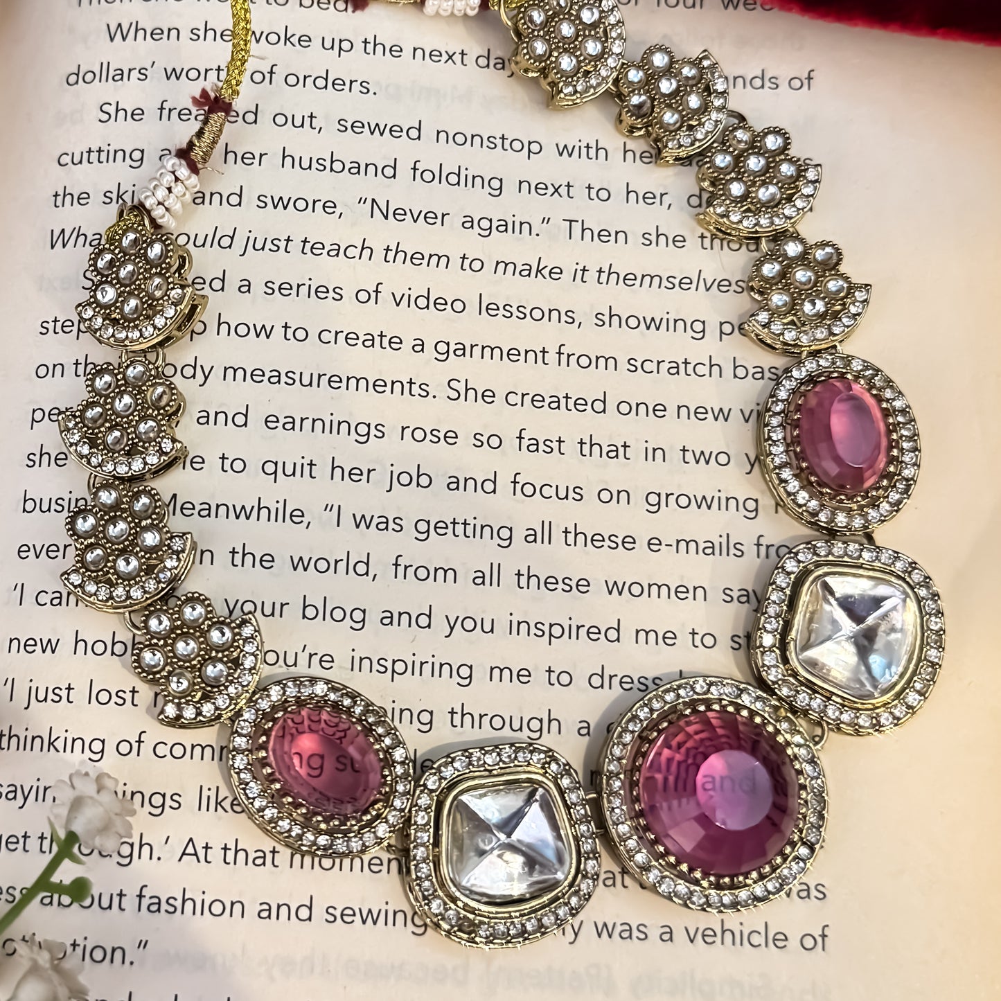 Naira AD Polki Look Alike Necklace Set - Wine