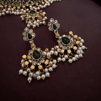 Giya Guttapushalu Necklace Set