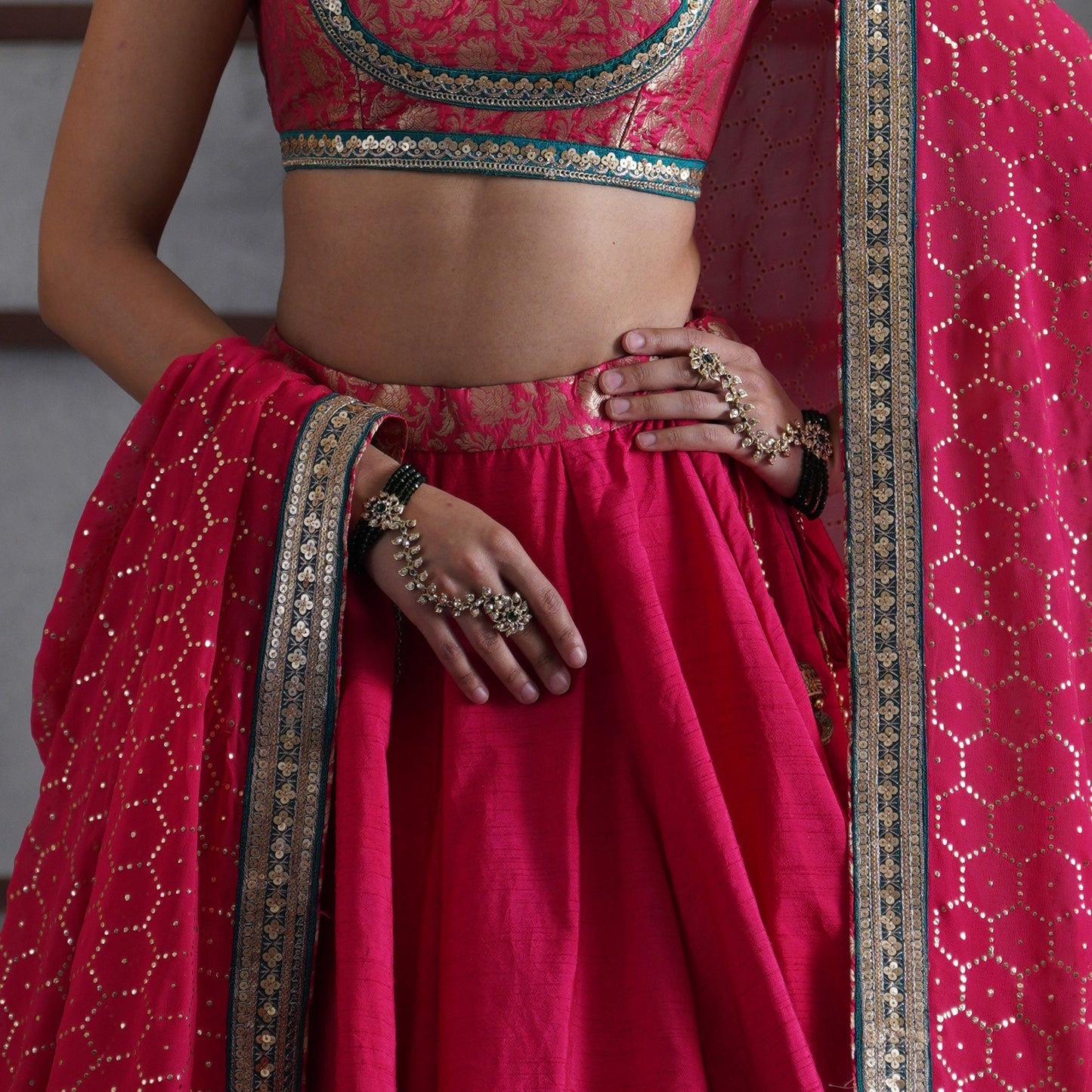 Neerja Premium Reverse AD Haathphool - Golden & Green