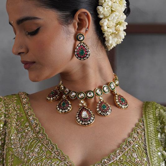 Vivika Vilandi Kundan Premium Necklace Set