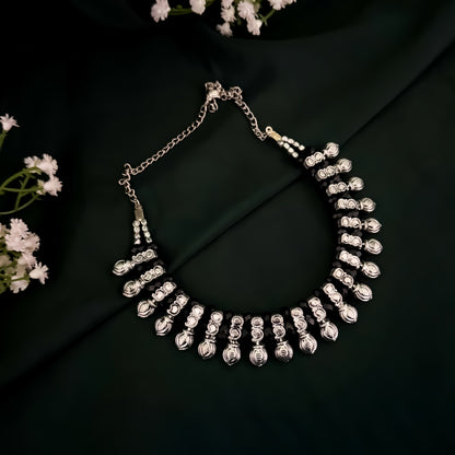 Nikan Necklace Set with Earrings - Silver