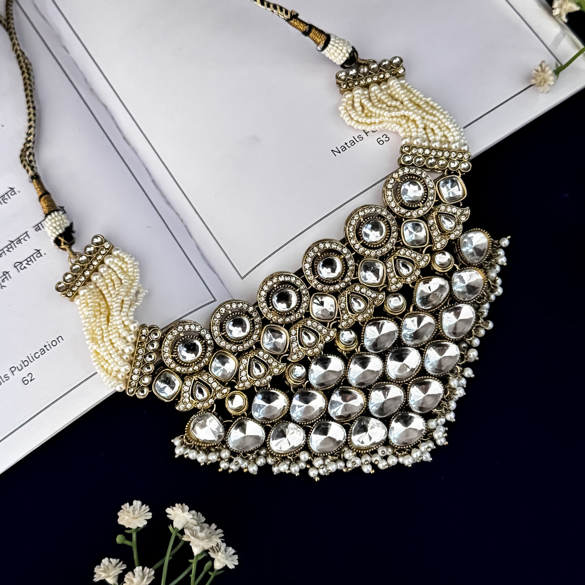 Golden Maahika Premium Necklace Set