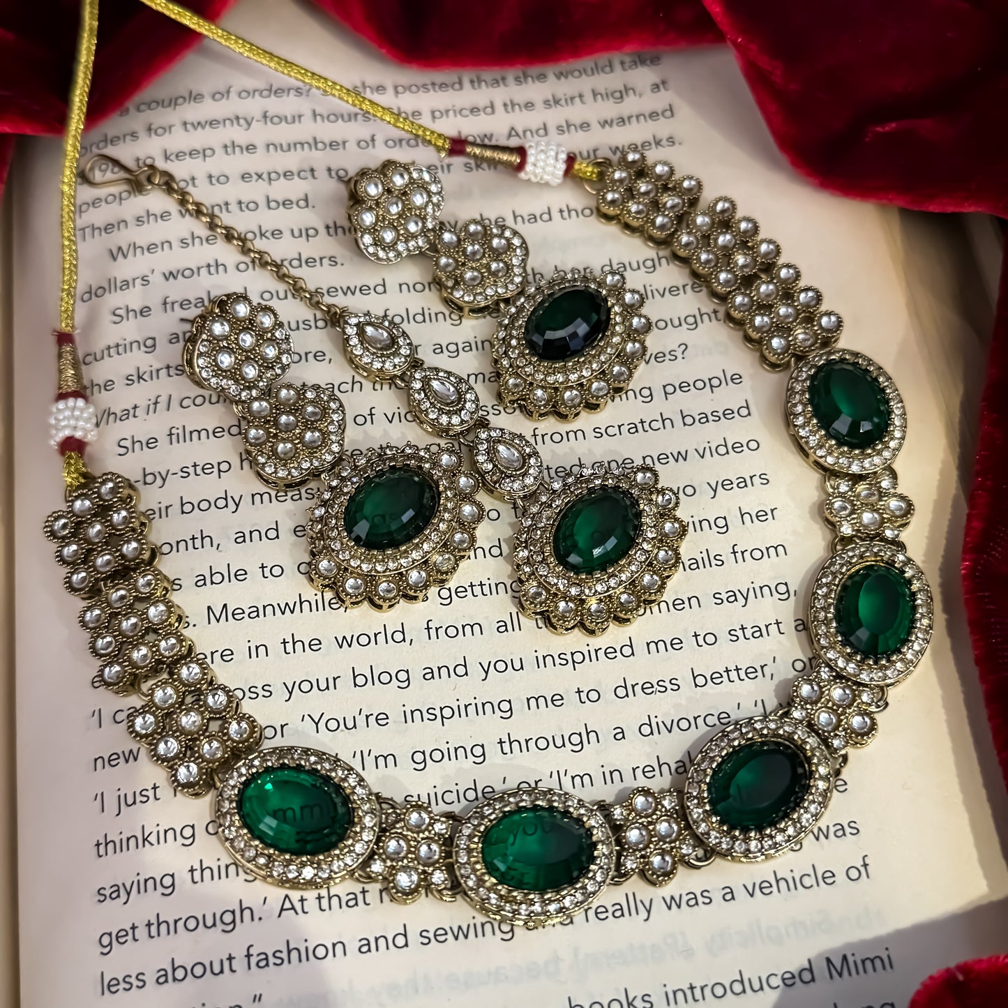 Ishkara AD Polki Look Alike Necklace Set - Green