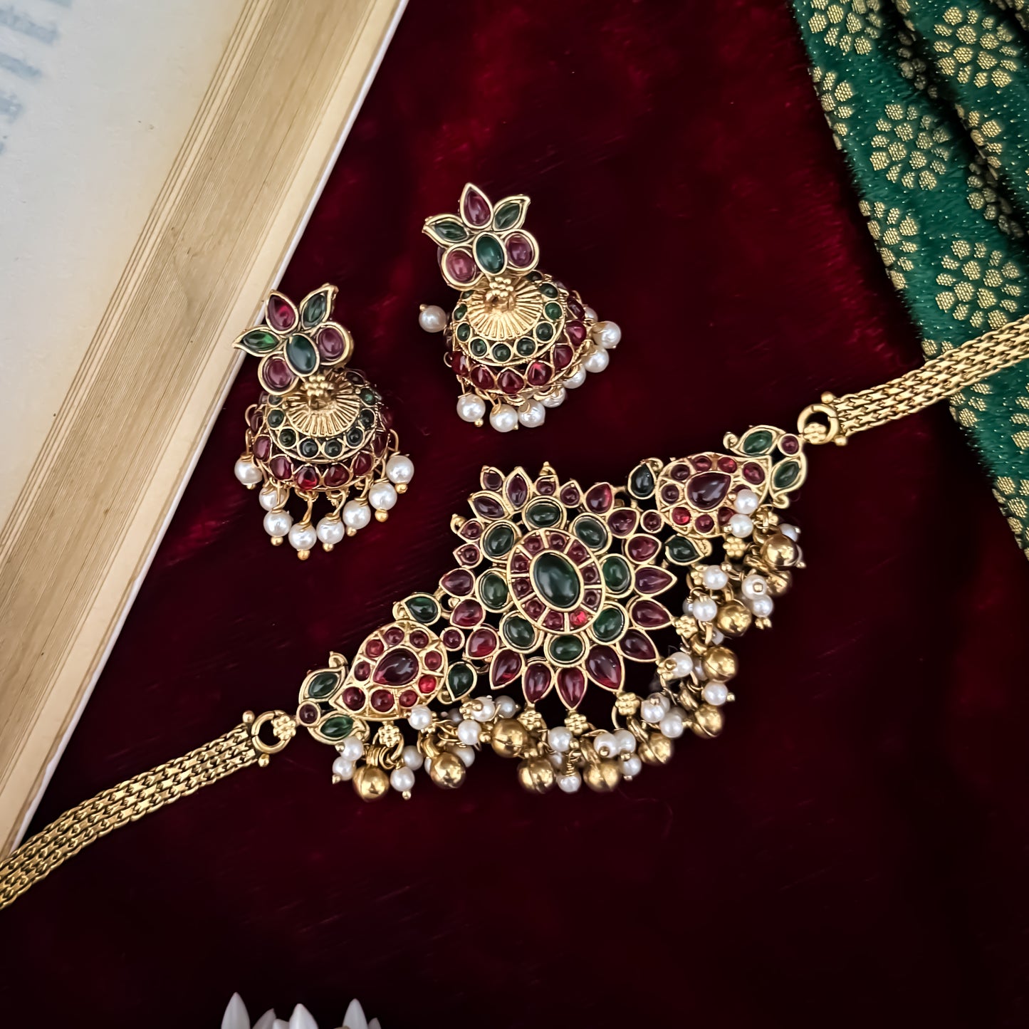 Amaira Temple Choker Necklace Set - Pink & Green