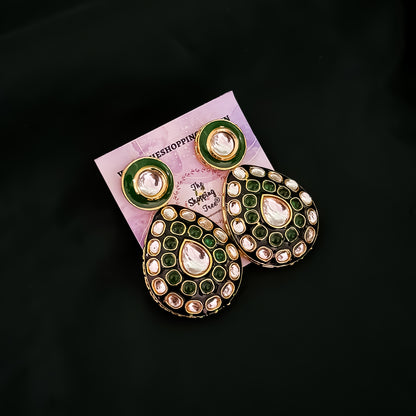 Vivika Vilandi Kundan Premium Necklace Set- Green