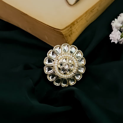Avni Dabi kundan Adjustable Ring