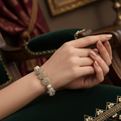 Teresa Jadau Kundan Bracelet - Golden