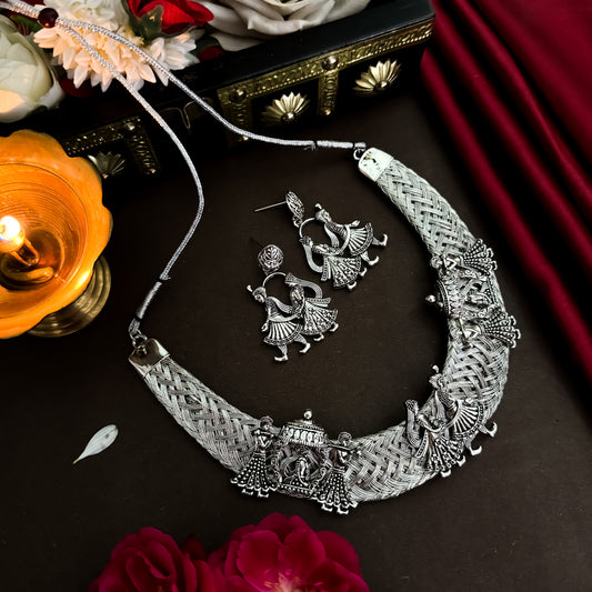 Palaki Doli Necklace Set