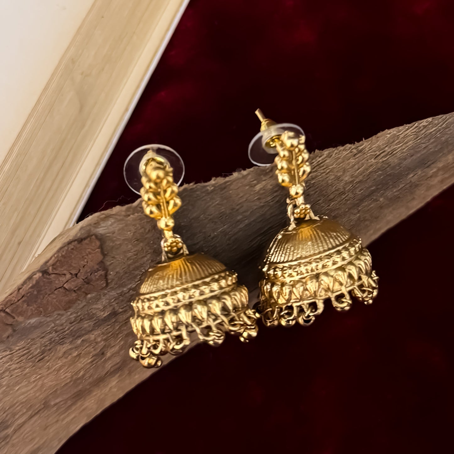 Ira Temple Necklace Set - Golden