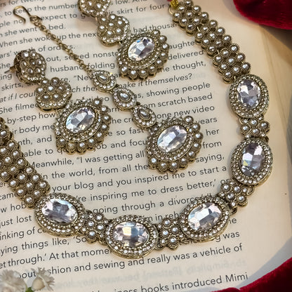 Ishkara AD Polki Look Alike Necklace Set - Golden