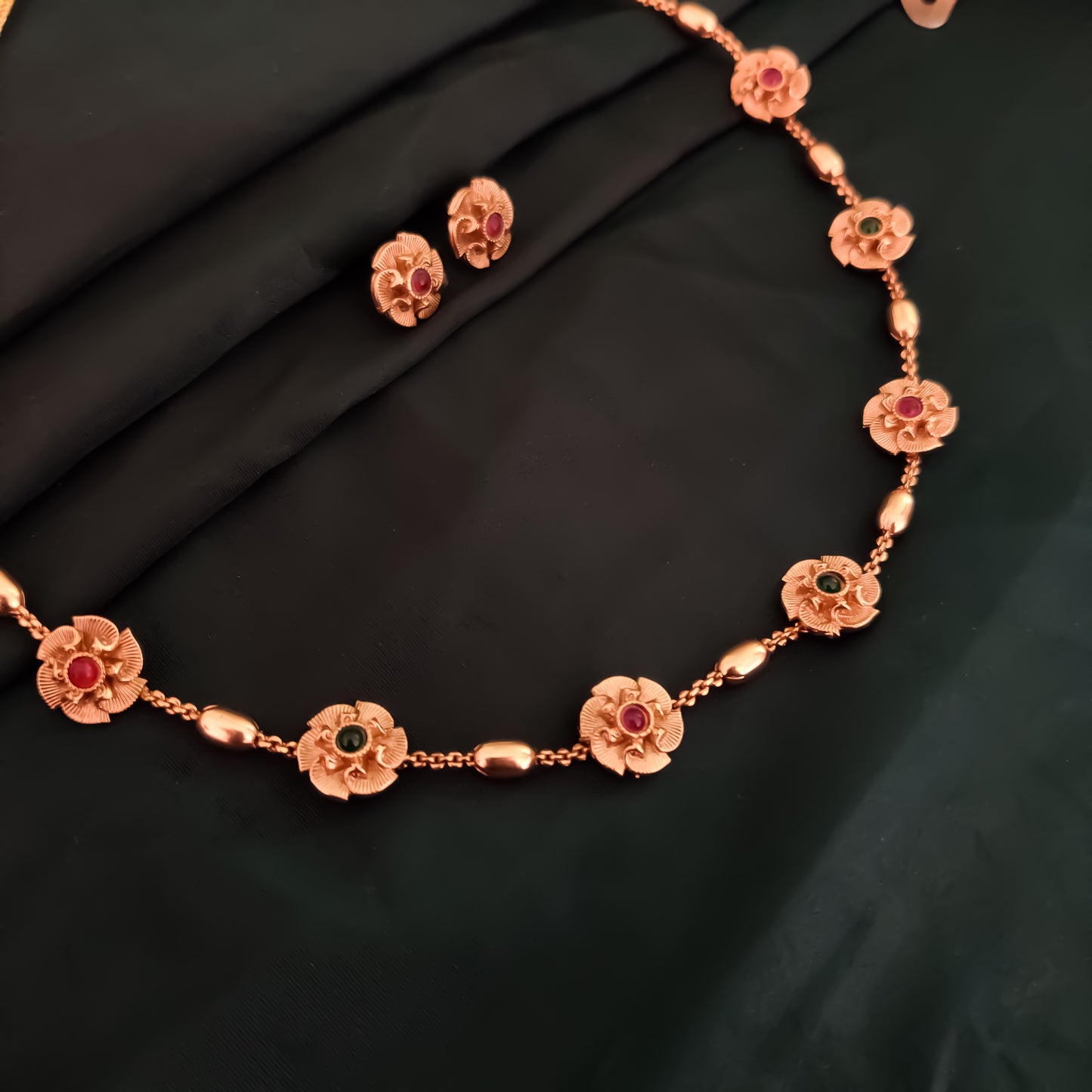 Madhur Choker/Necklace Set