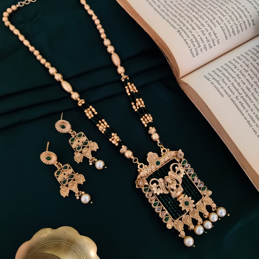 Vilasa Rajwadi Long Necklace Set - Green