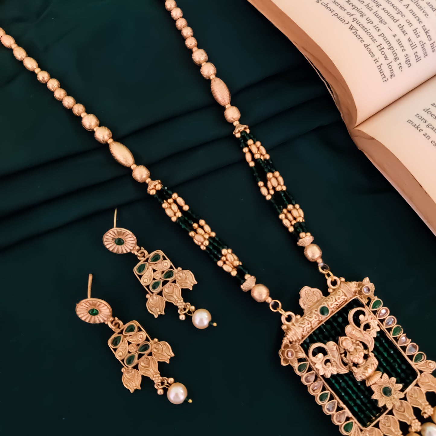 Vilasa Rajwadi Long Necklace Set - Green