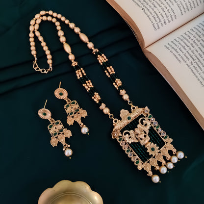 Vilasa Rajwadi Long Necklace Set - Green