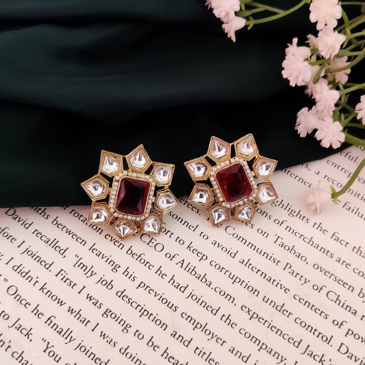 Shaheen Kundan Stud Earring - Maroon