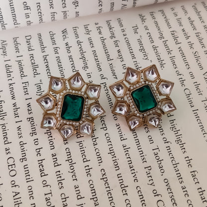 Shaheen Kundan Stud Earring - Green