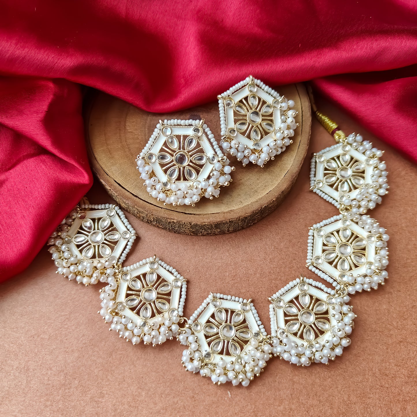 Anwesha Golden Ganthan Necklace Set with Earrings