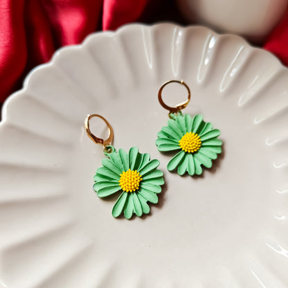 Daisy Pendant Earrings Combo Set - Green