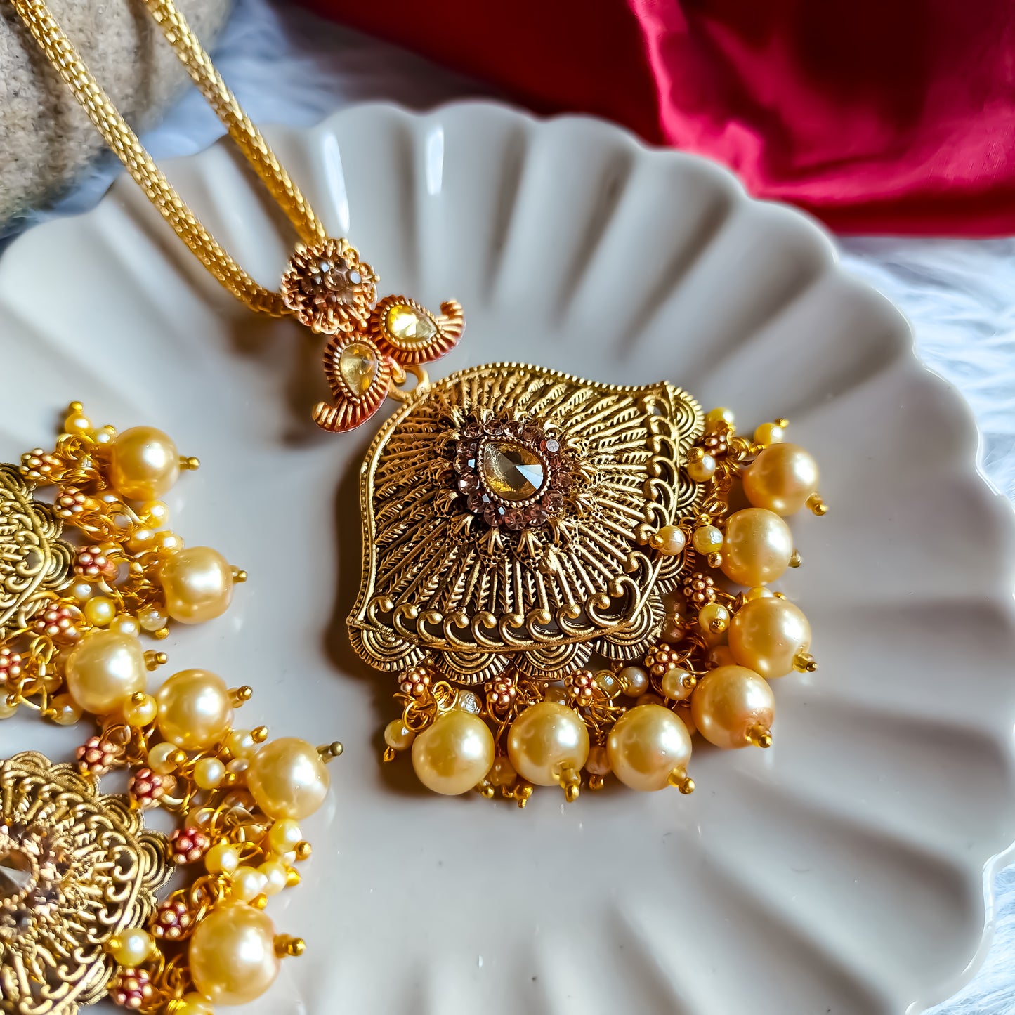 Yasi Matte Gold Polish Necklace Set