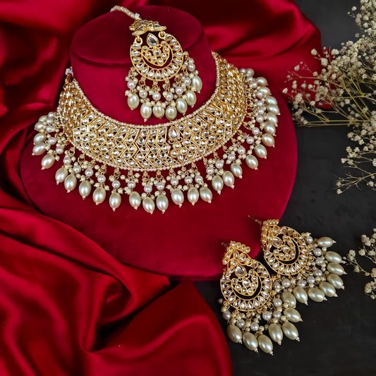 Jasleen Dabi Kundan Necklace Set - Golden