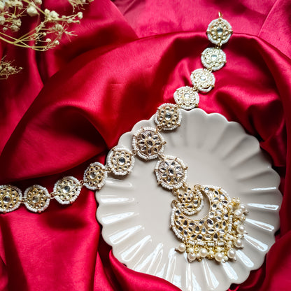 Shilpa Golden Kundan Seeshphool / Mathapatti