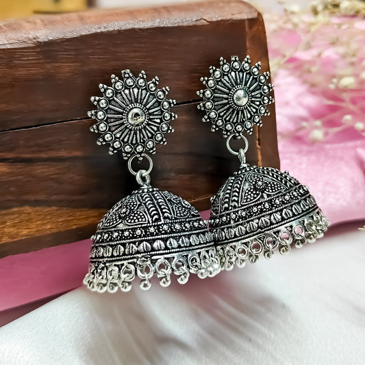 Intricate work Lightweight Jhumka