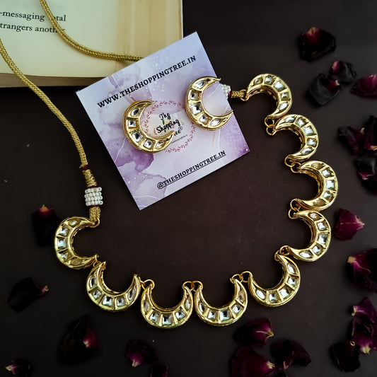 Kundan Chand Golden Necklace Set