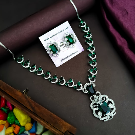 Nita Ambani Inspired Emerald AD Necklace Set