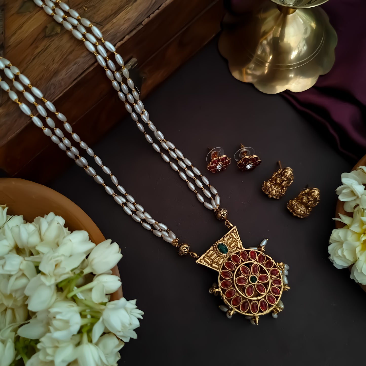 Nitara Reversible 2 IN 1 Necklace Set (2 Pair of Earrings)